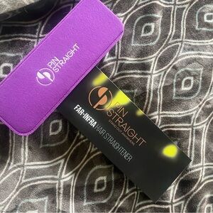 Pin Straight Hair Straightener with Purple Case NEW green color brand new